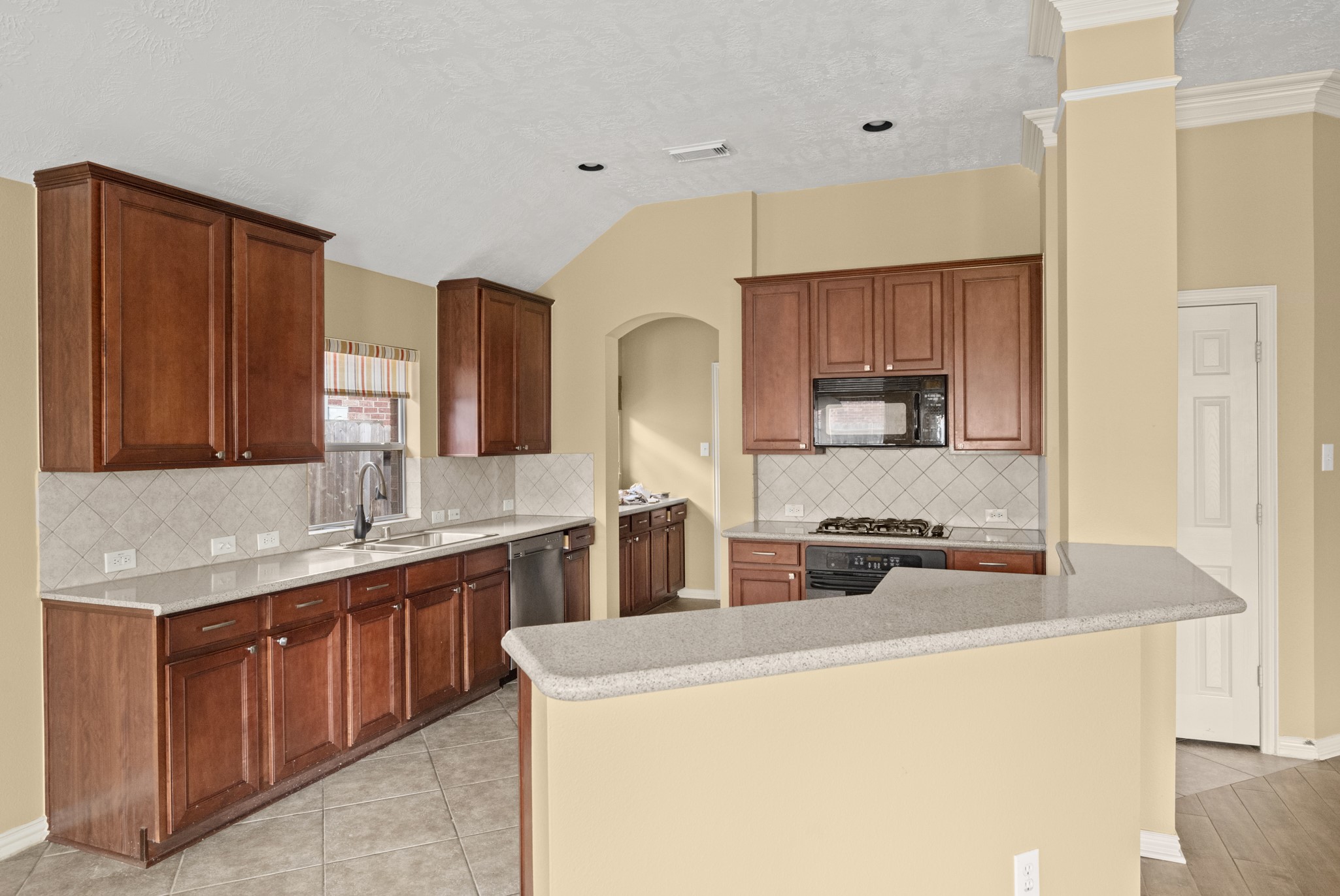 19830 Broadhead Manor Drive Spring, TX 77379 - Photo 18 of 36