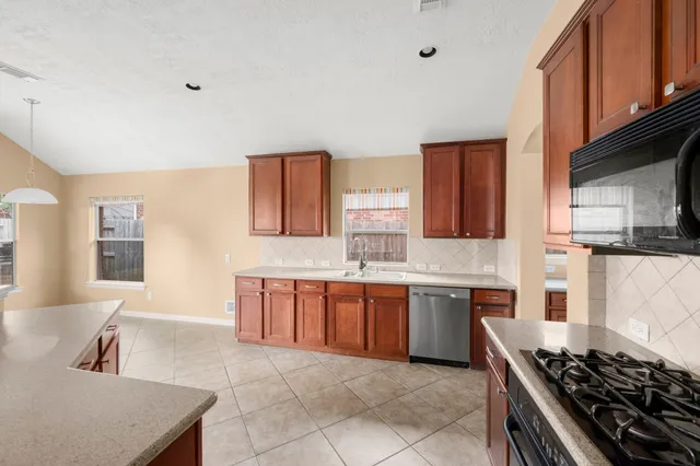 $3,300 | 19830 Broadhead Manor Drive, Spring, TX 77379