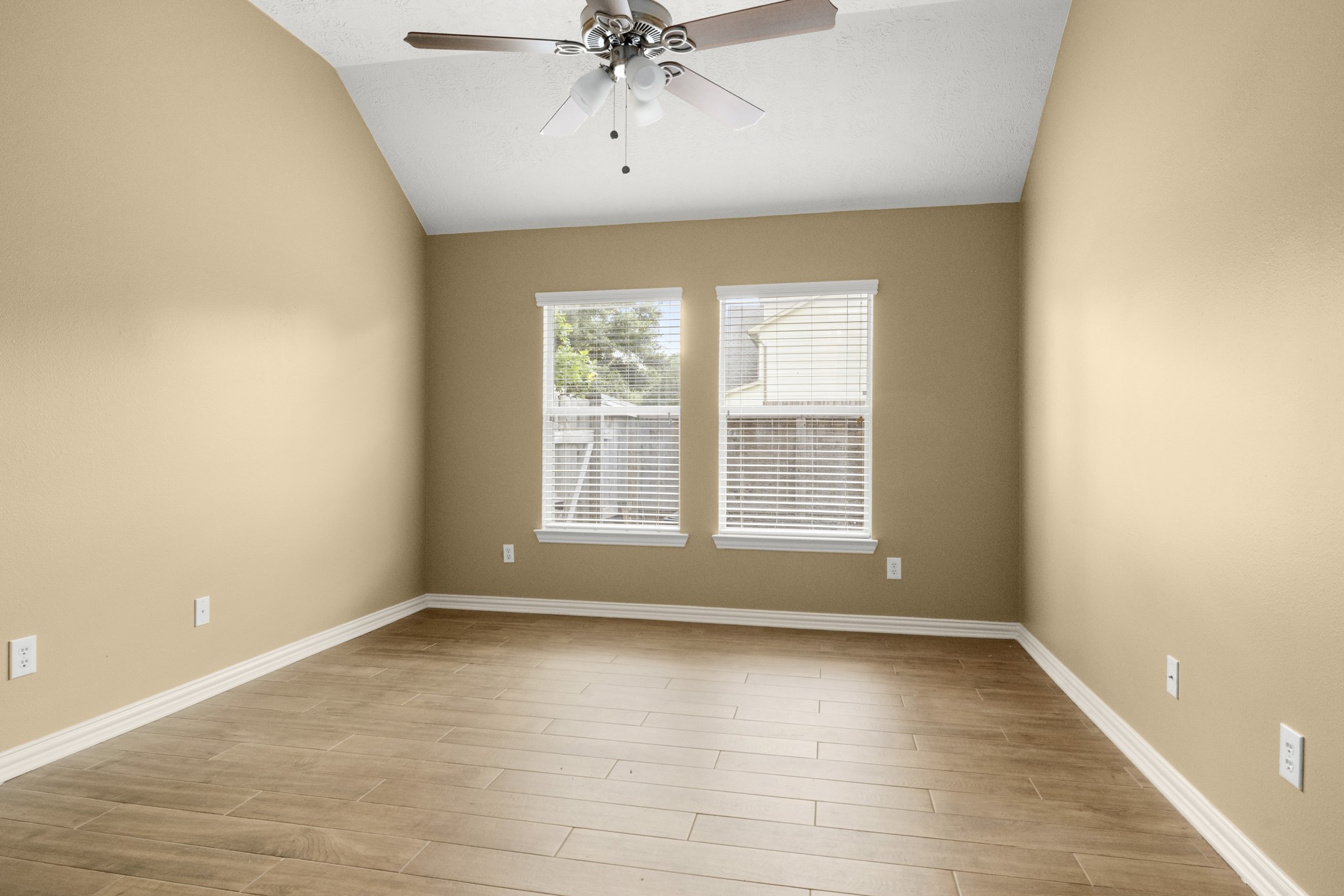 19830 Broadhead Manor Drive Spring, TX 77379 - Photo 9 of 36