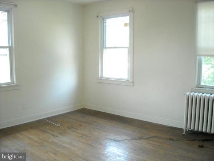 4821 Belair Road Baltimore, MD 21206 - Photo 6 of 6 Living Room