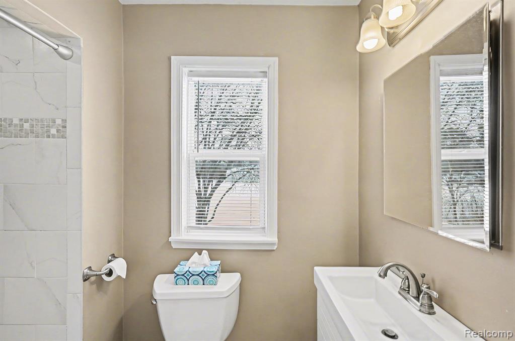 835 East Square Lake Road Troy, MI 48085 - Photo 14 of 32 Gallery Image 14
