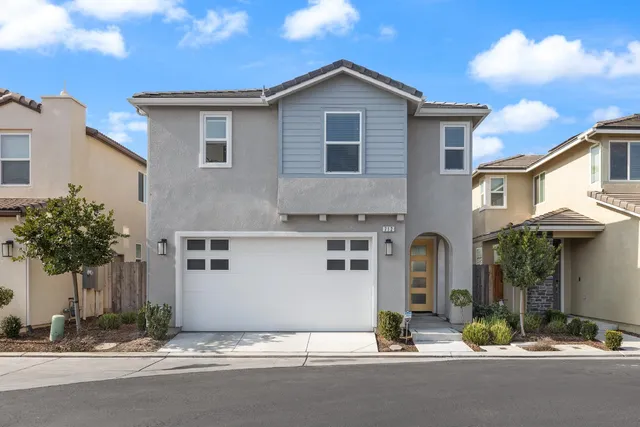 $433,000 | 712 North Bliss Lane, Clovis, CA 93611