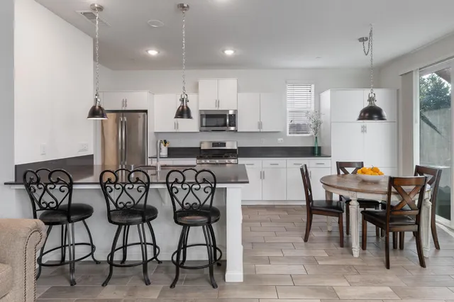 $433,000 | 712 North Bliss Lane, Clovis, CA 93611