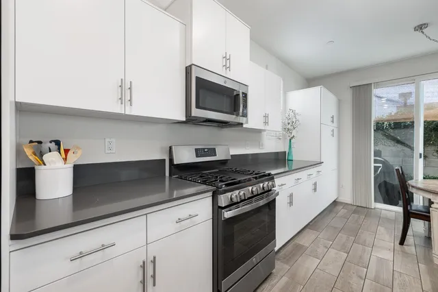 $433,000 | 712 North Bliss Lane, Clovis, CA 93611