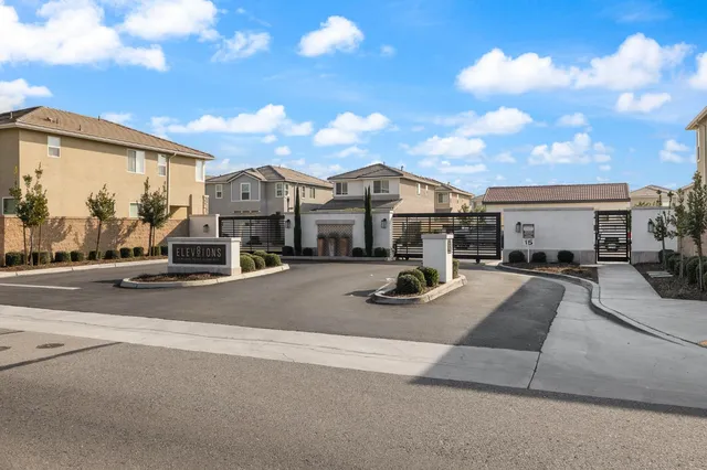 $433,000 | 712 North Bliss Lane, Clovis, CA 93611