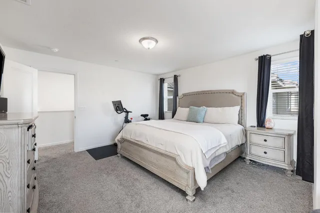 $433,000 | 712 North Bliss Lane, Clovis, CA 93611