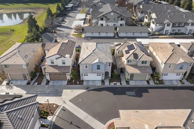 $433,000 | 712 North Bliss Lane, Clovis, CA 93611