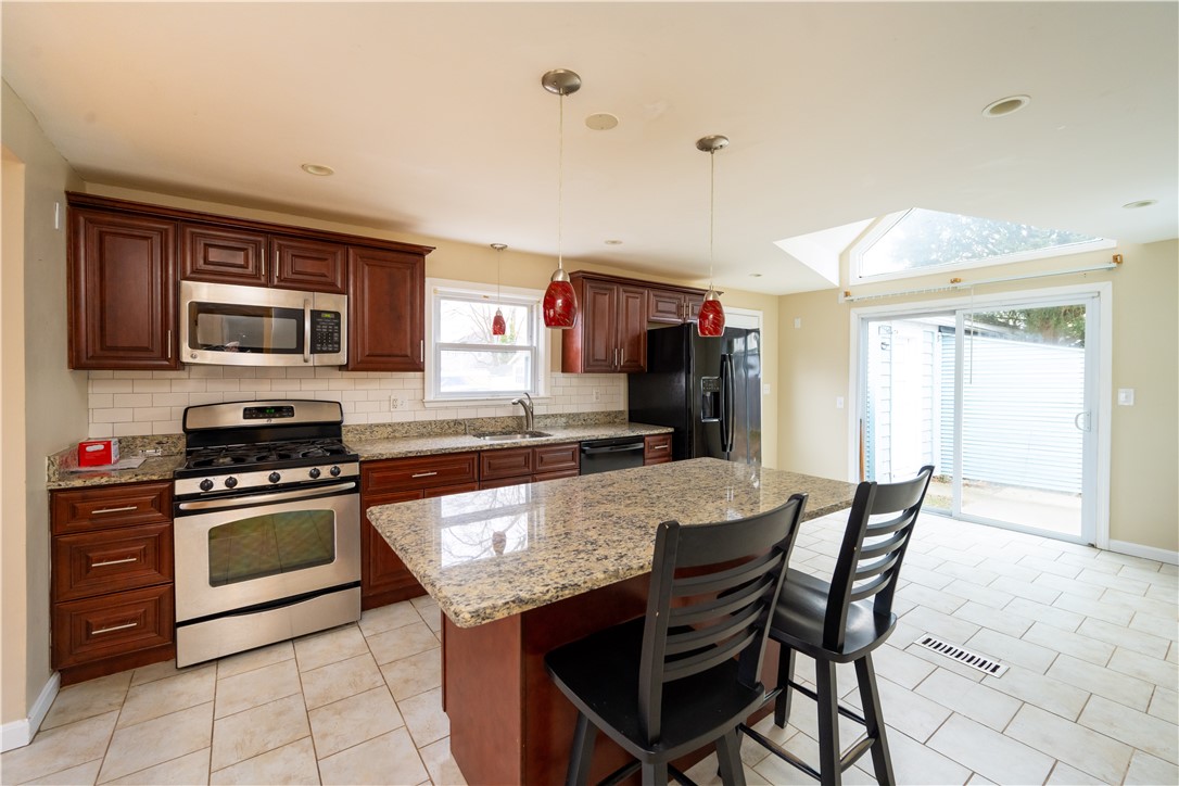 67 Cameron Street Pawtucket, RI 02861 - Photo 2 of 16