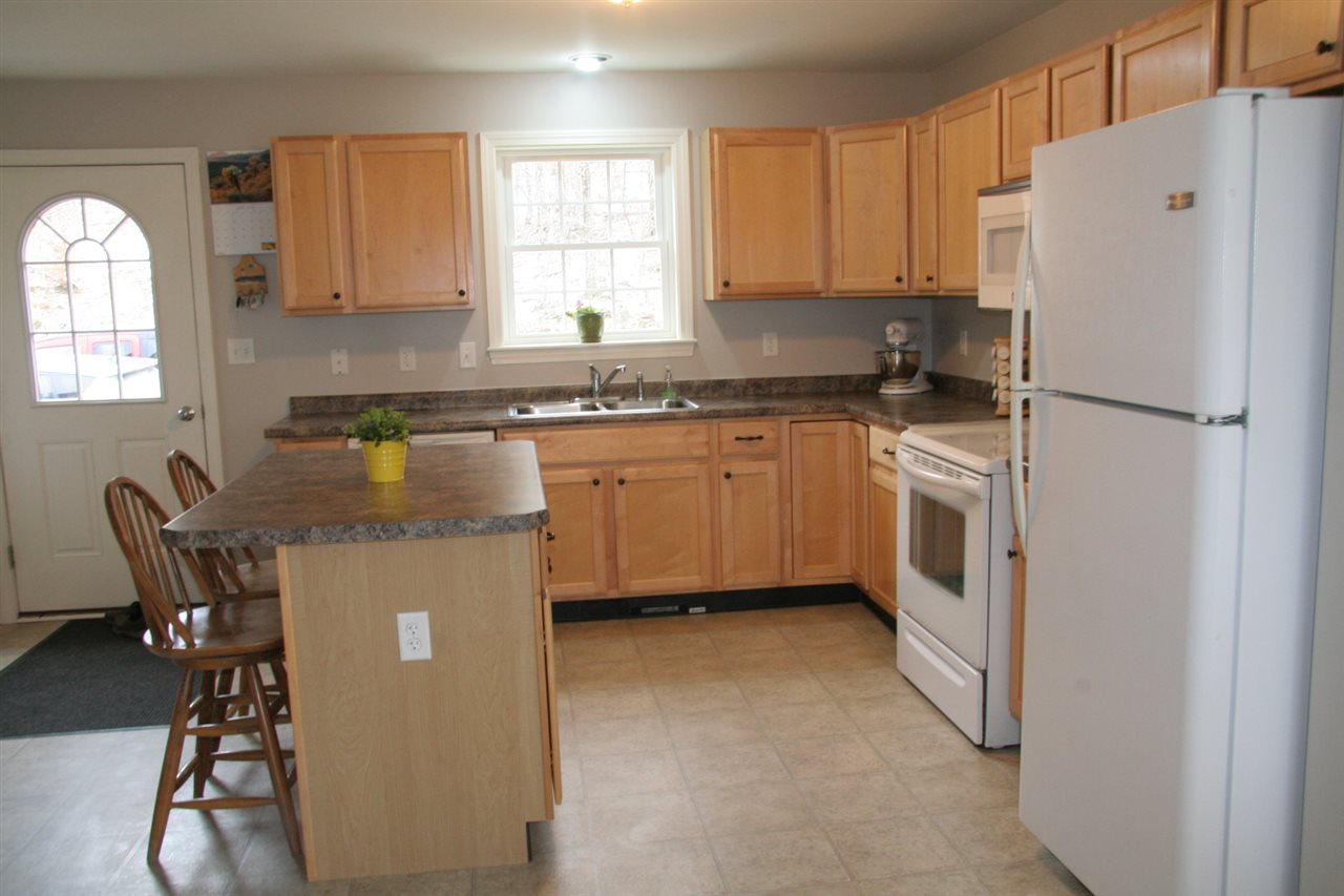 2535 Old County Road Waterford, VT 05819 - Photo 8 of 33