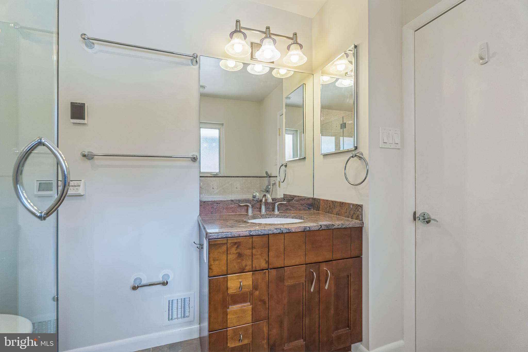 113 Kingston Road Cheltenham, PA 19012 - Photo 18 of 30 Master Bathroom