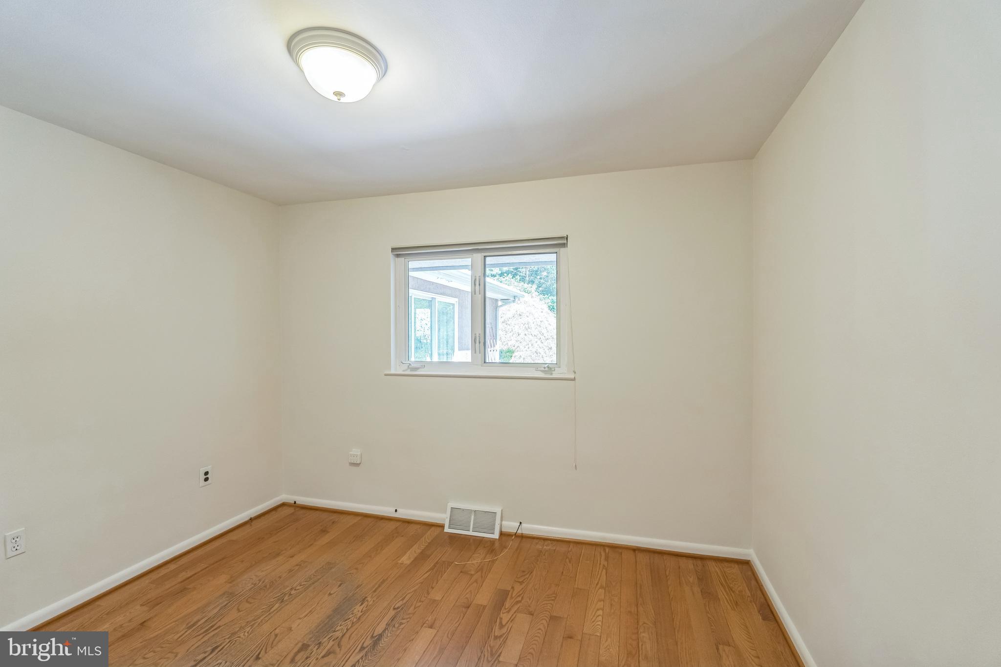 113 Kingston Road Cheltenham, PA 19012 - Photo 22 of 30 Bedroom 3