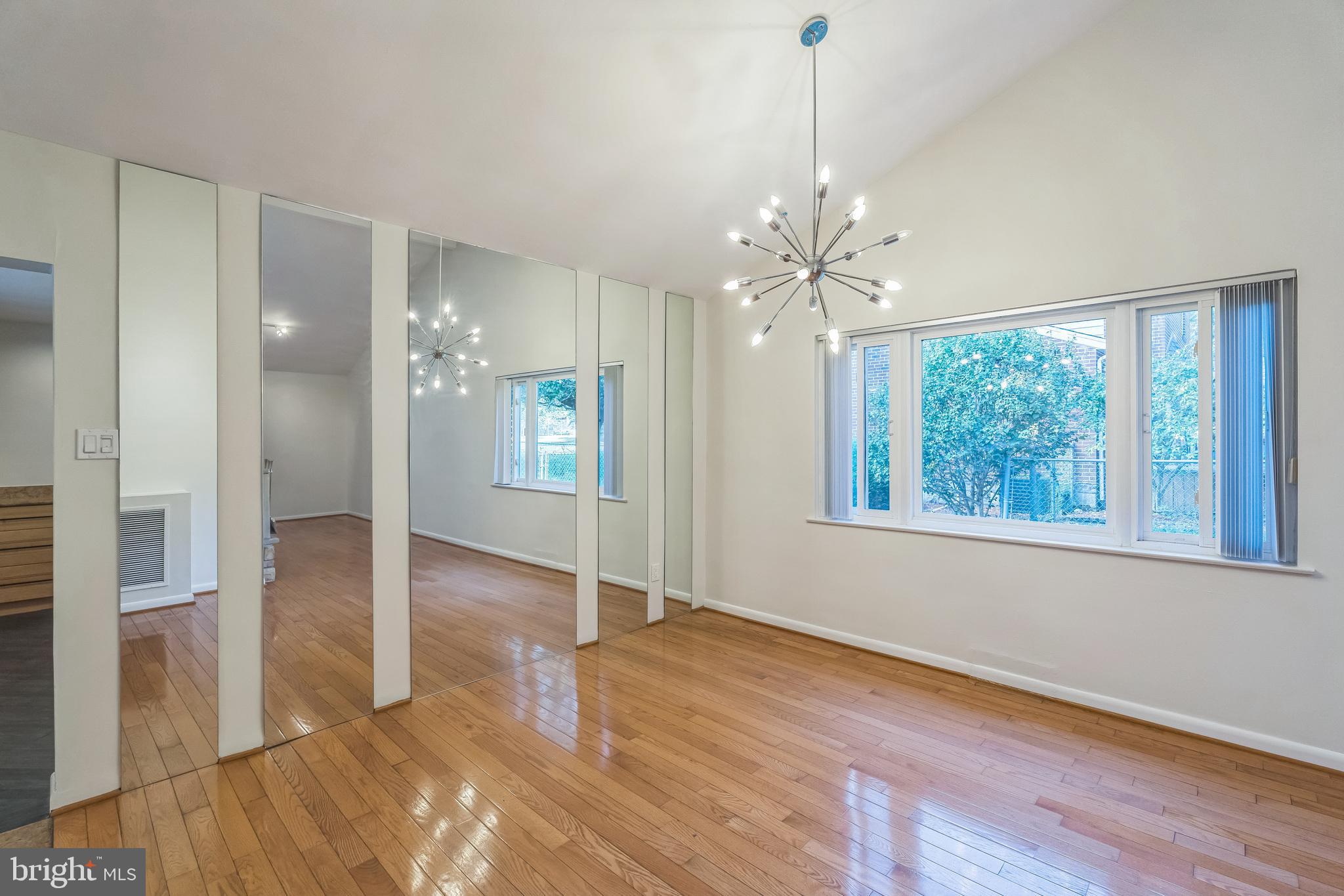 113 Kingston Road Cheltenham, PA 19012 - Photo 7 of 30 Dining Area