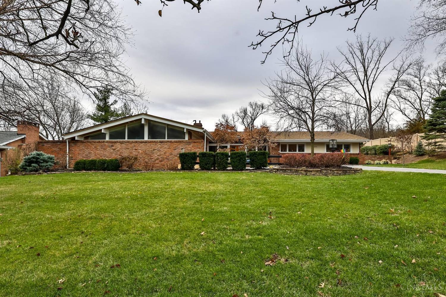 231 Compton Ridge Drive Wyoming, OH 45215 - Photo 2 of 50