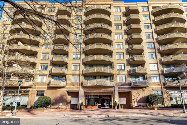 $2,100 | 4801 Fairmont Avenue, Unit 713, Bethesda, MD 20814