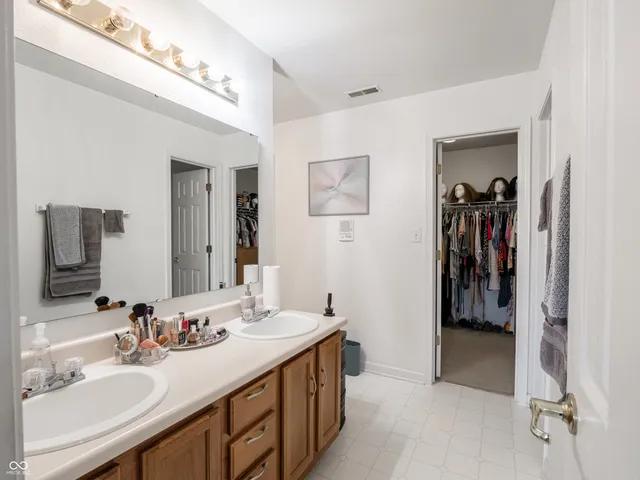 $399,900 | 1844 Creekside Drive, Brownsburg, IN 46112