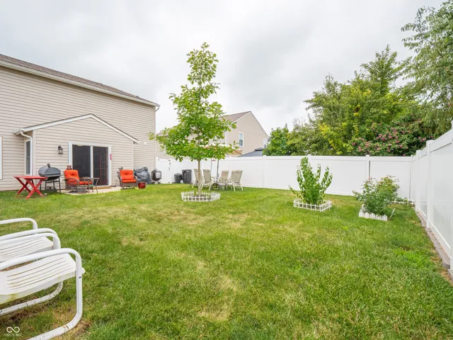 $399,900 | 1844 Creekside Drive, Brownsburg, IN 46112