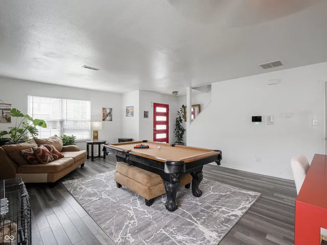 $399,900 | 1844 Creekside Drive, Brownsburg, IN 46112