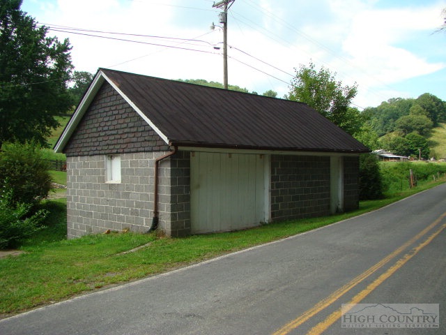 116 Bethel Road Vilas, NC 28692 - Photo 6 of 15 Gallery Image 6
