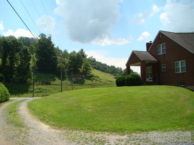 116 Bethel Road Vilas, NC 28692 - Photo 9 of 15 Gallery Image 9