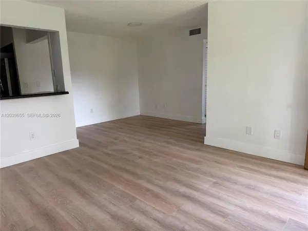 $2,300 | 2735 West 66th Street, Unit 2123, Hialeah, FL 33016