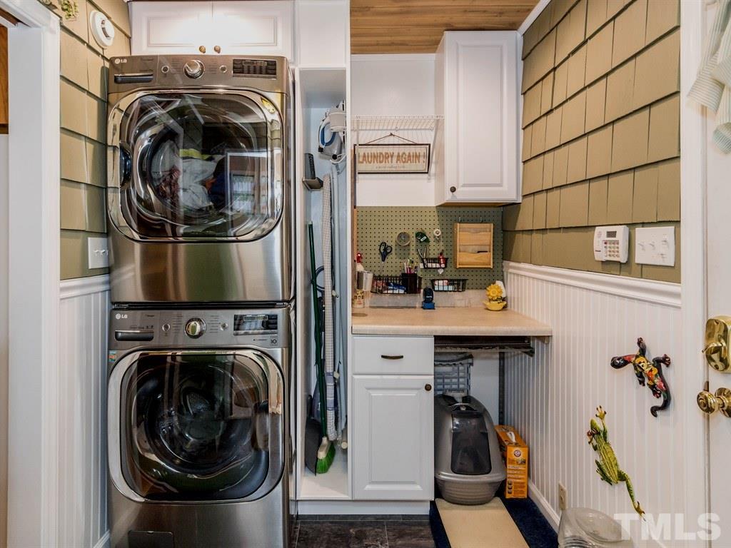 760 Southern High School Road Graham, NC 27253 - Photo 7 of 25 laundry with Washer/Dryer Conveying