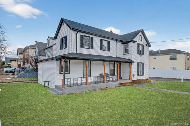 a house that has a lots of windows in it