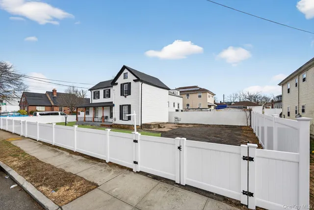 $829,000 | 136-03 220th Street | Laurelton