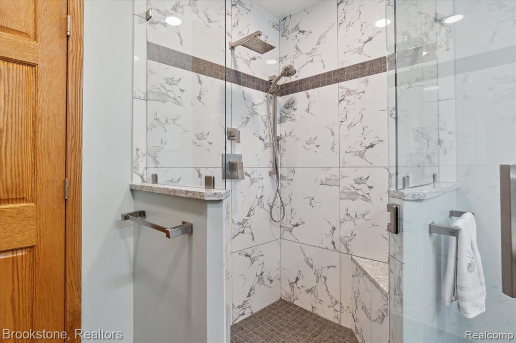 45850 Edgewater Street Chesterfield, MI 48047 - Photo 25 of 61