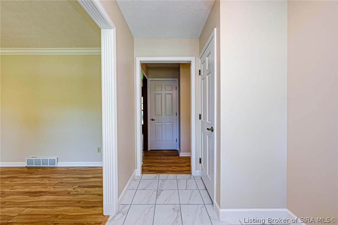 14 Trimingham Road New Albany, IN 47150 - Photo 4 of 60