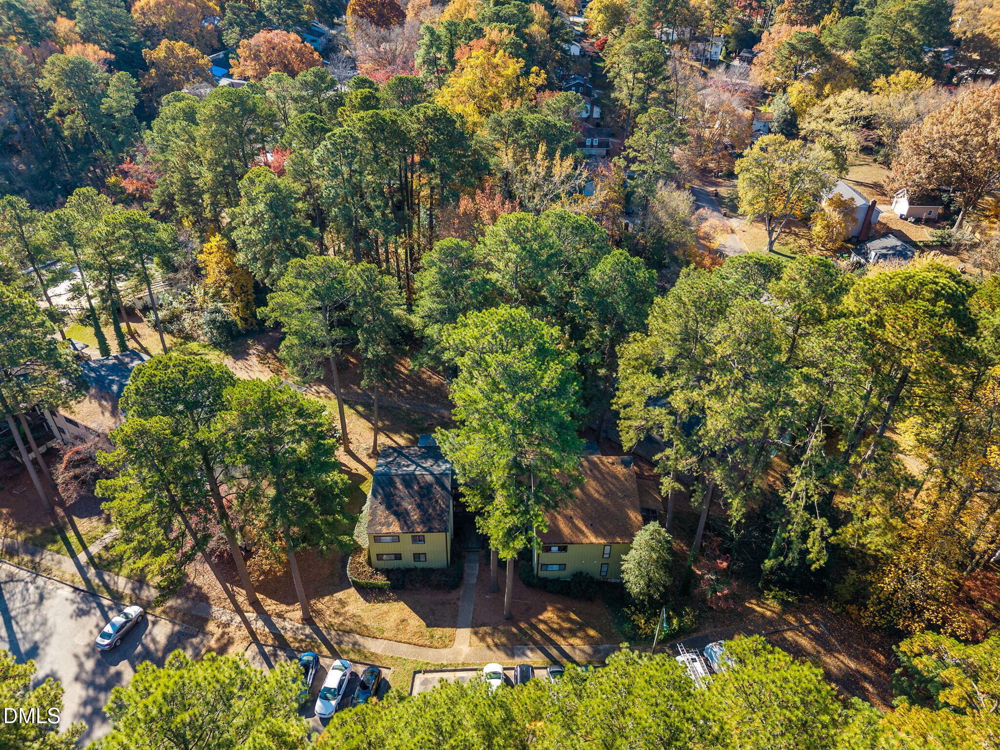 514 Pine Ridge Place Raleigh, NC 27609 - Photo 11 of 38 11-web-or-mls-DJI_20251111093149_0453_D