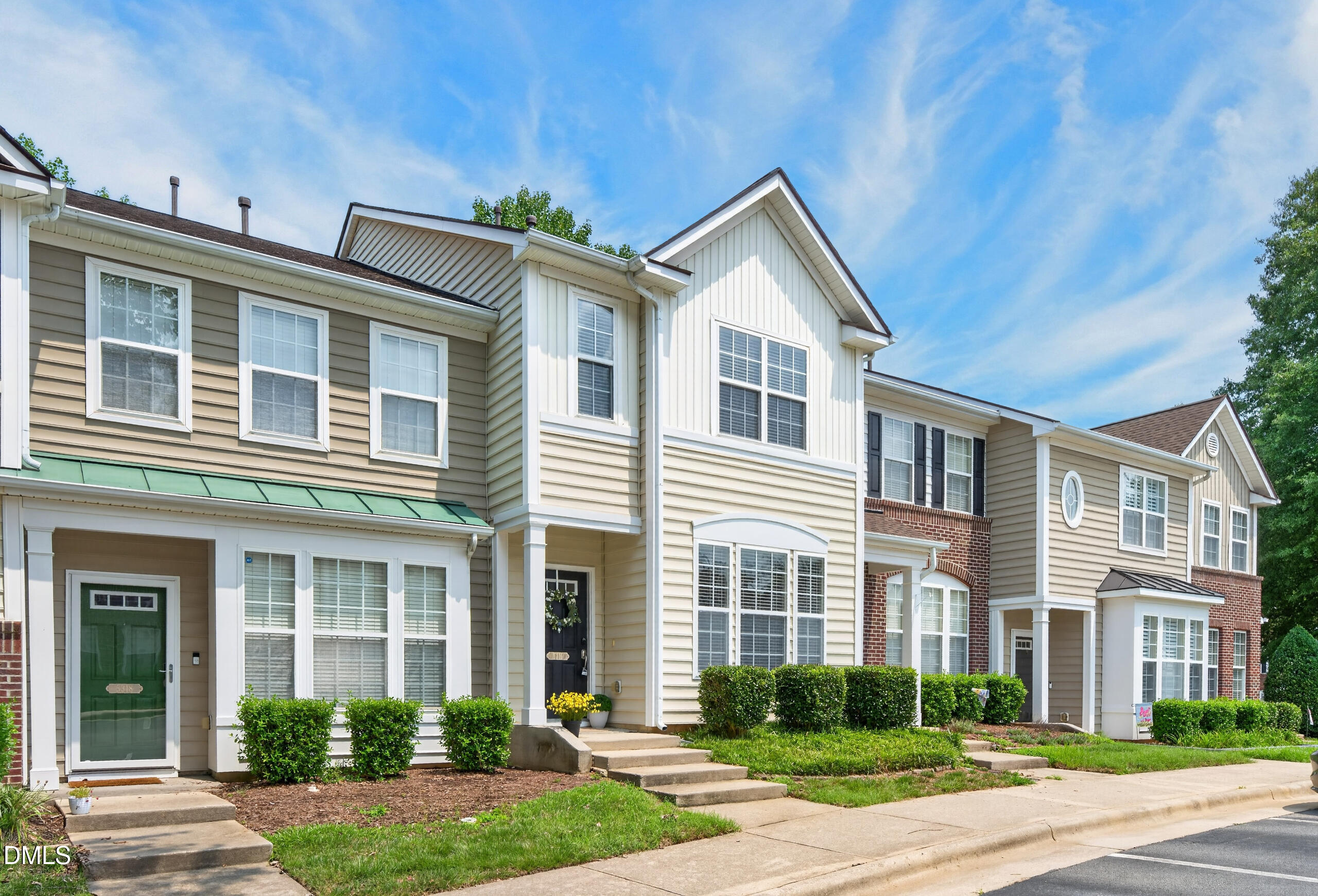 5316 Crescentview Parkway Raleigh, NC 27606 - Photo 3 of 58 001_DSC_0811