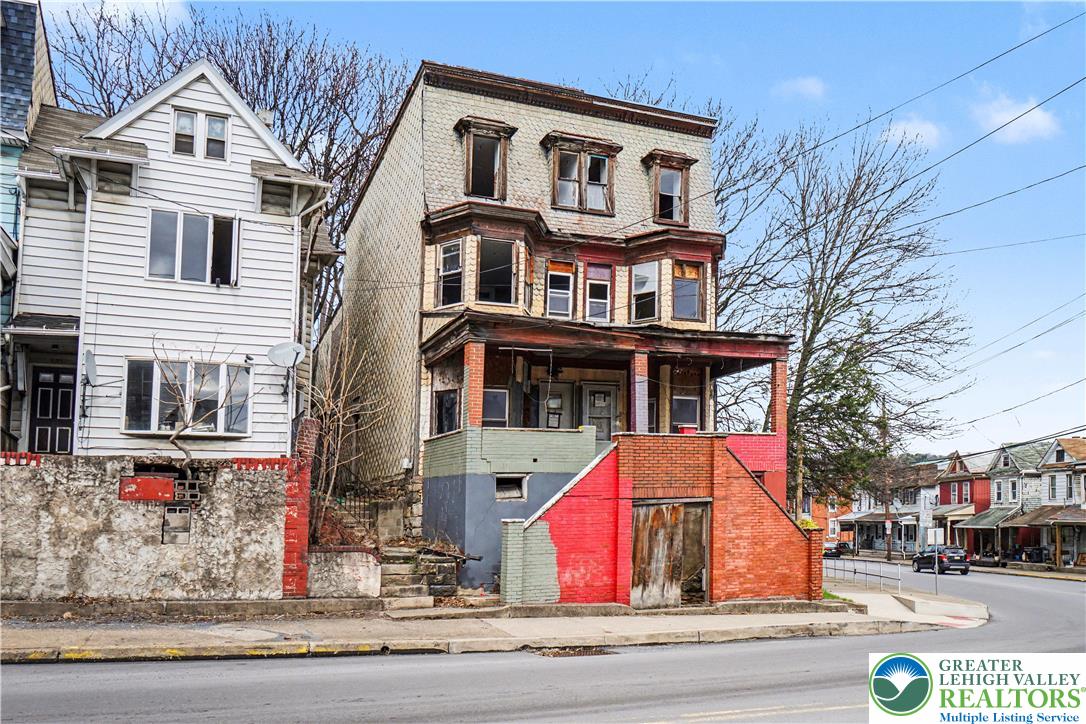 807 North 6th Street Shamokin, PA 17872 - Photo 1 of 8