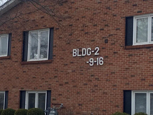 $154,900 | 230 South State Street, Unit 15, Zeeland, MI 49464