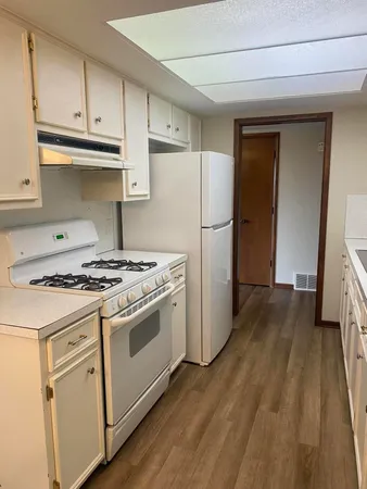 $154,900 | 230 South State Street, Unit 15, Zeeland, MI 49464