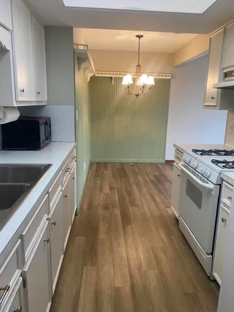 $154,900 | 230 South State Street, Unit 15, Zeeland, MI 49464