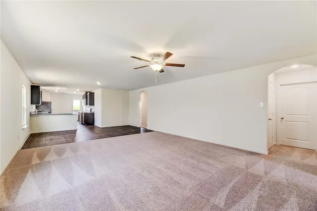 $2,000 | 18312 Speculator Lane, Elgin, TX 78621