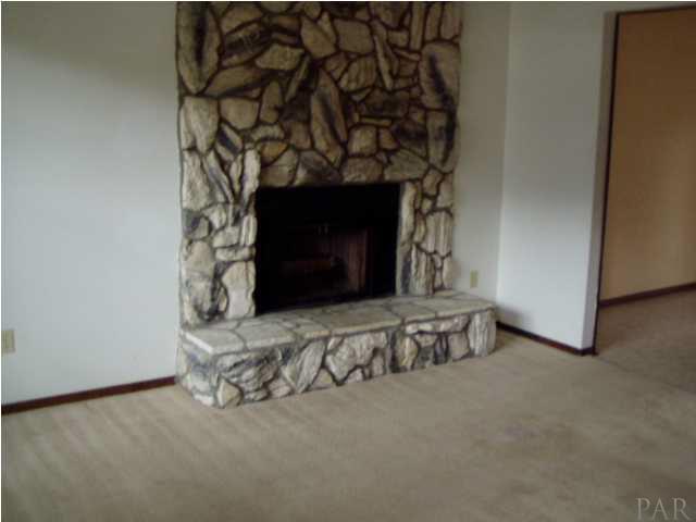 3850 B Creighton Road, Unit A Pensacola, FL 32504 - Photo 2 of 4 Living Room
