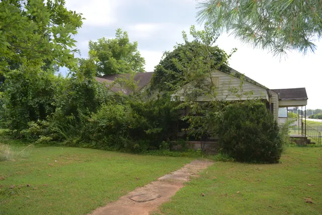 $159,000 | 1344 Highway 127 Bypass, Pikeville, TN 37367