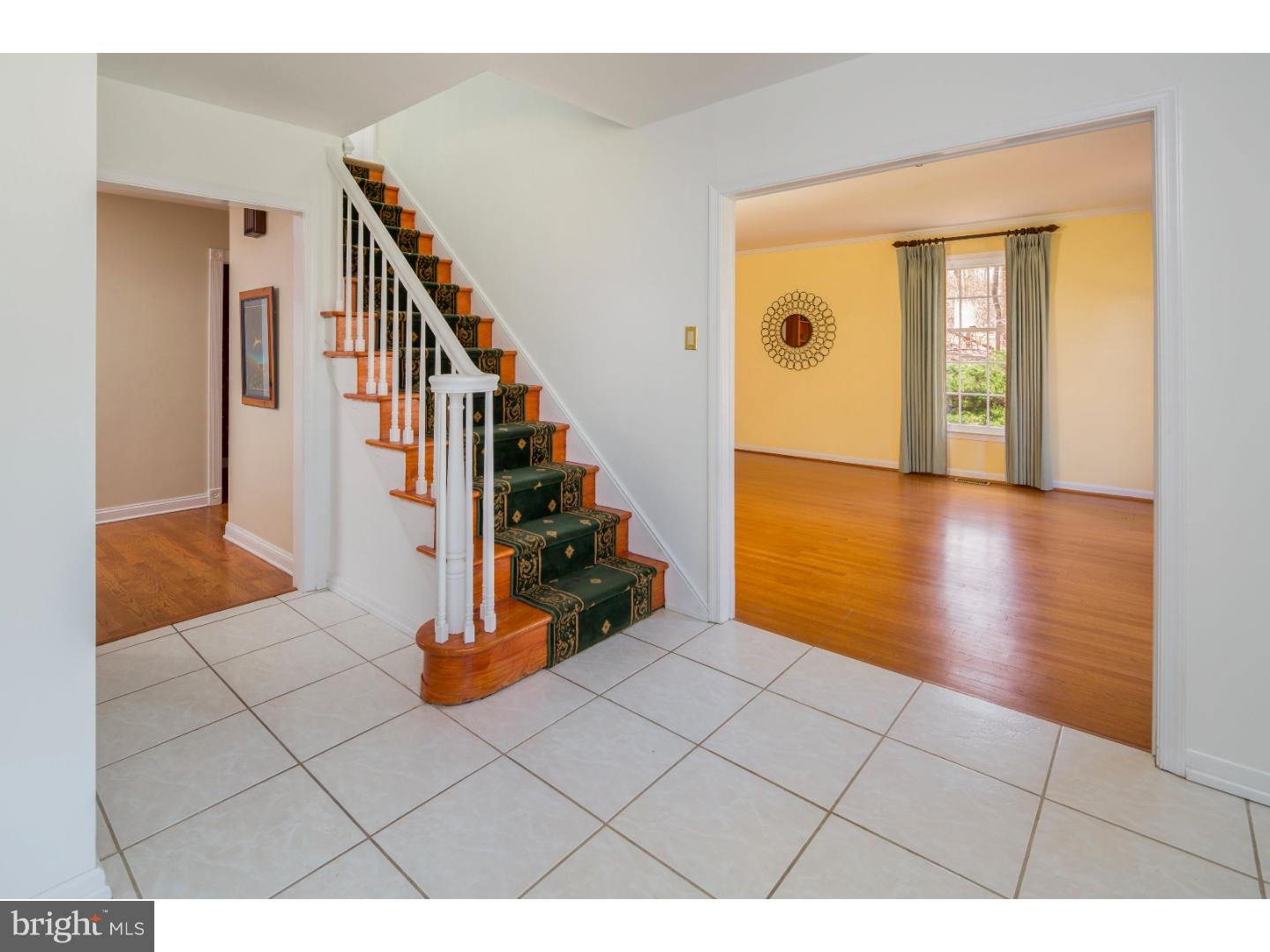 306 French Road Newtown Square, PA 19073 - Photo 3 of 24 Foyer