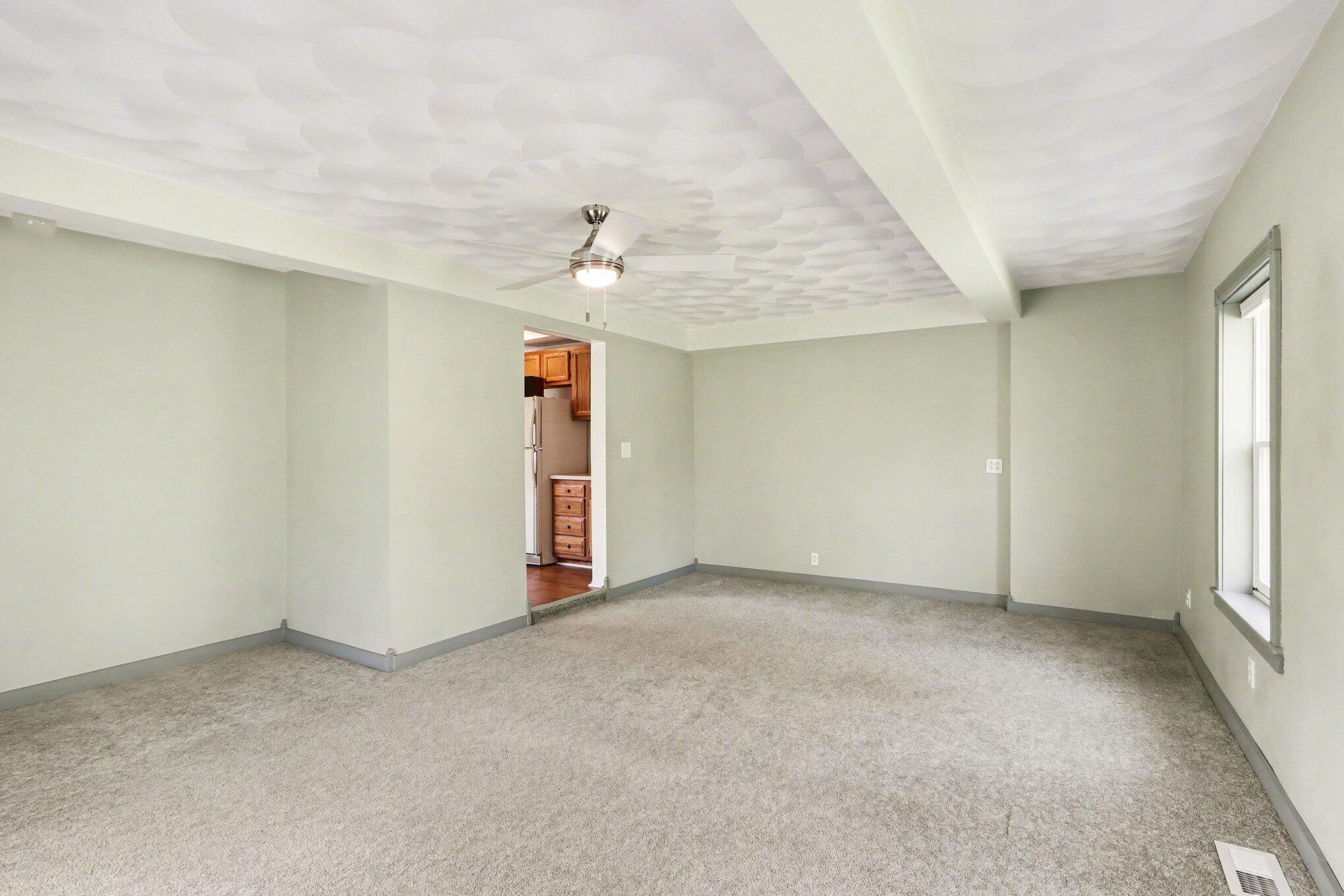64420 Constantine Road Constantine, MI 49042 - Photo 4 of 26 005_file_6405