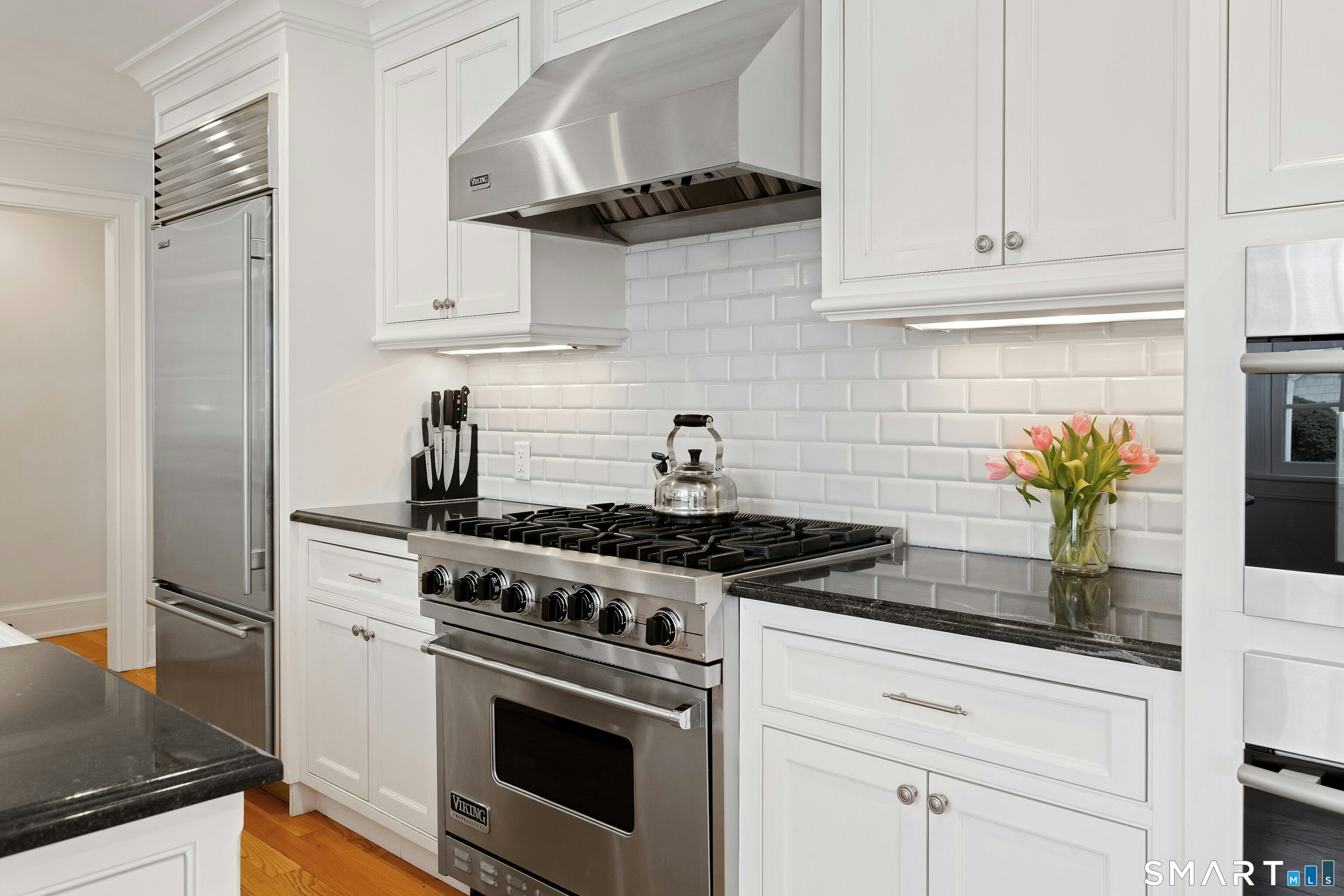 12 Walmsley Road Darien, CT 06820 - Photo 13 of 37