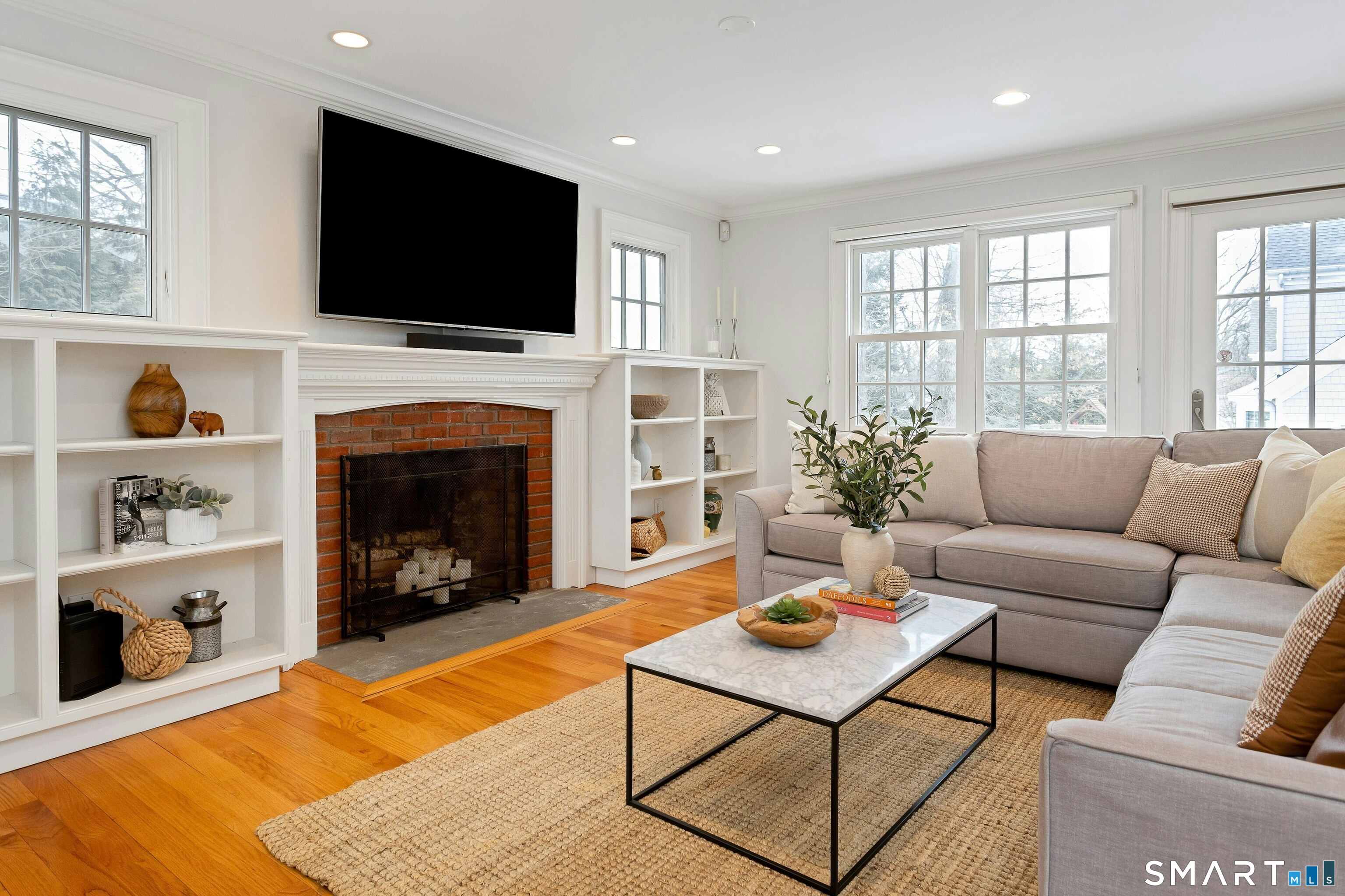 12 Walmsley Road Darien, CT 06820 - Photo 14 of 37