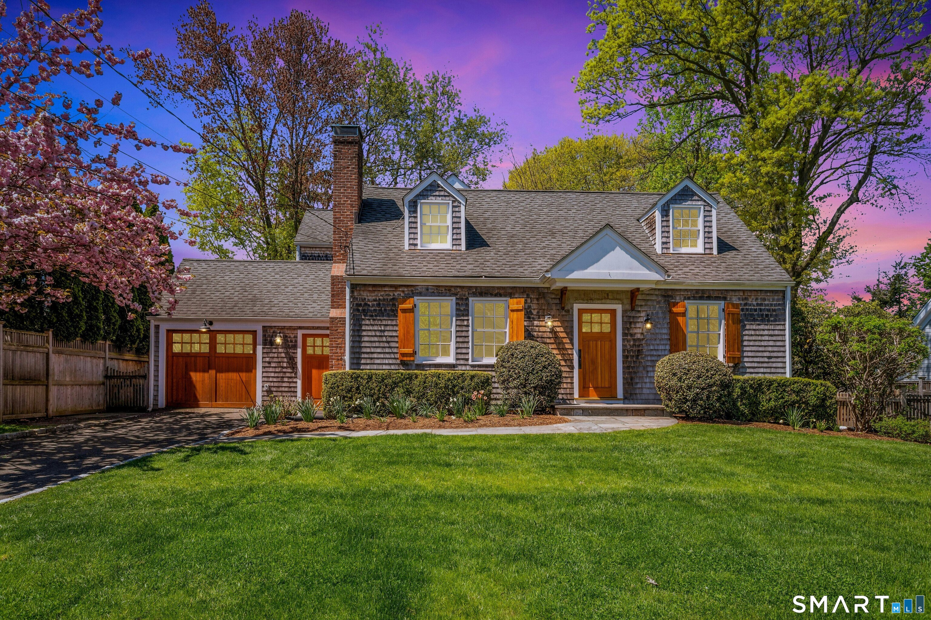 12 Walmsley Road Darien, CT 06820 - Photo 2 of 37