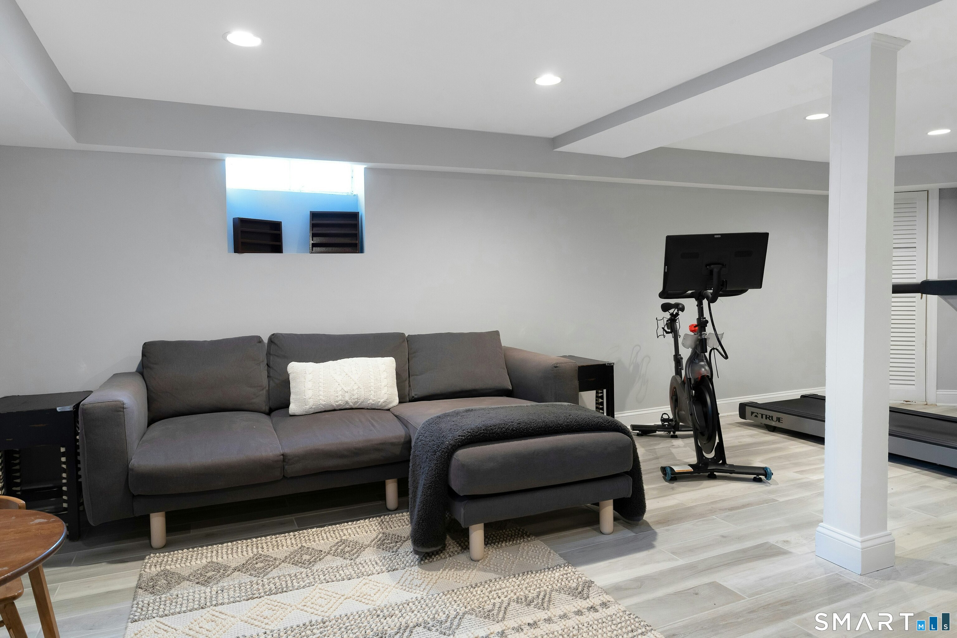 12 Walmsley Road Darien, CT 06820 - Photo 31 of 37