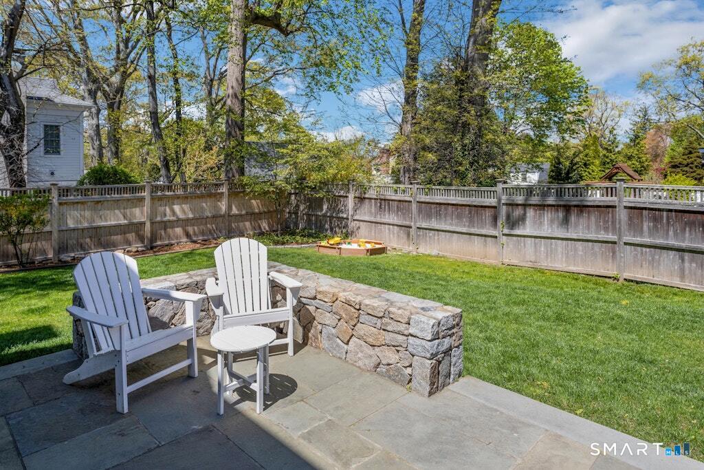 12 Walmsley Road Darien, CT 06820 - Photo 33 of 37