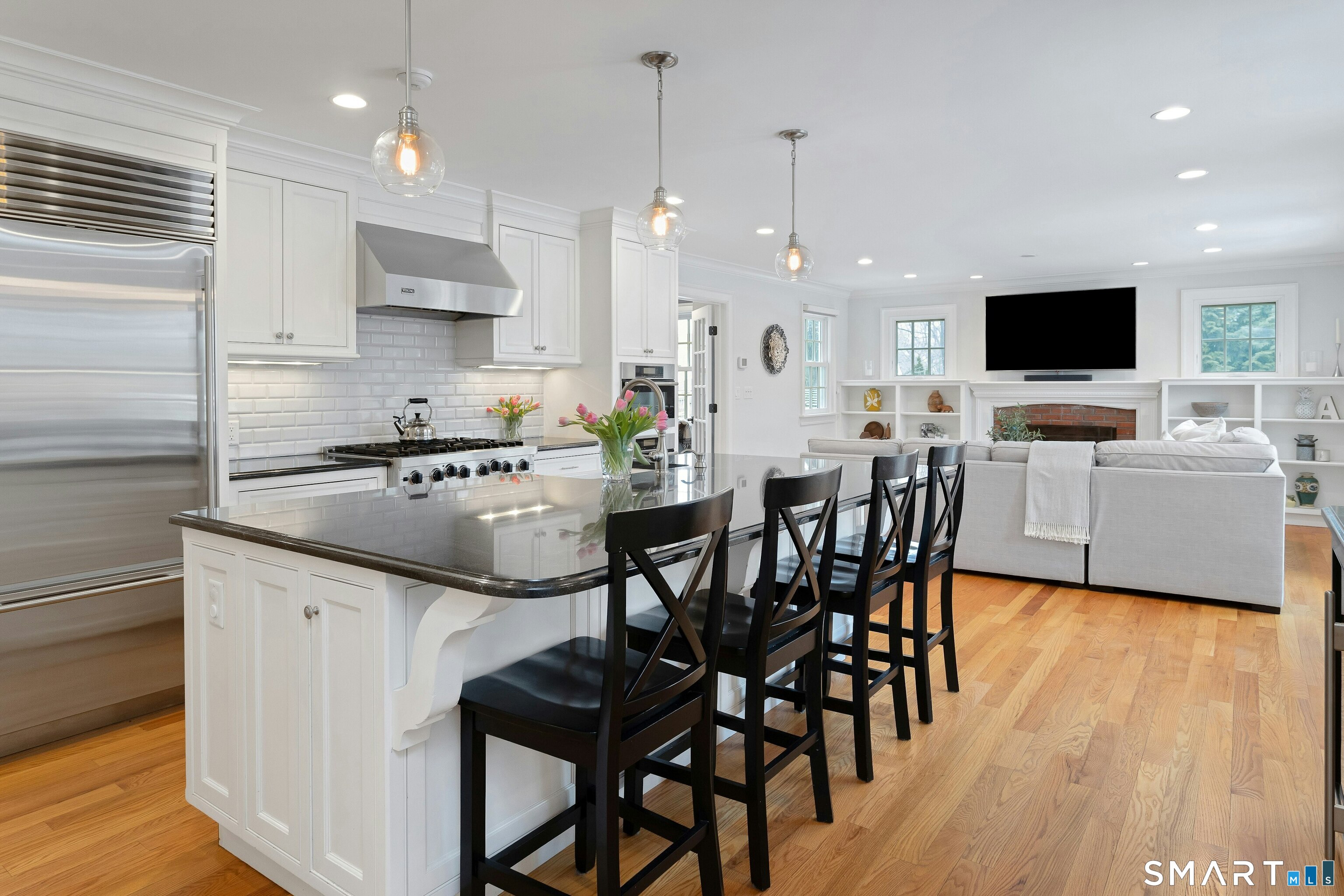 12 Walmsley Road Darien, CT 06820 - Photo 9 of 37