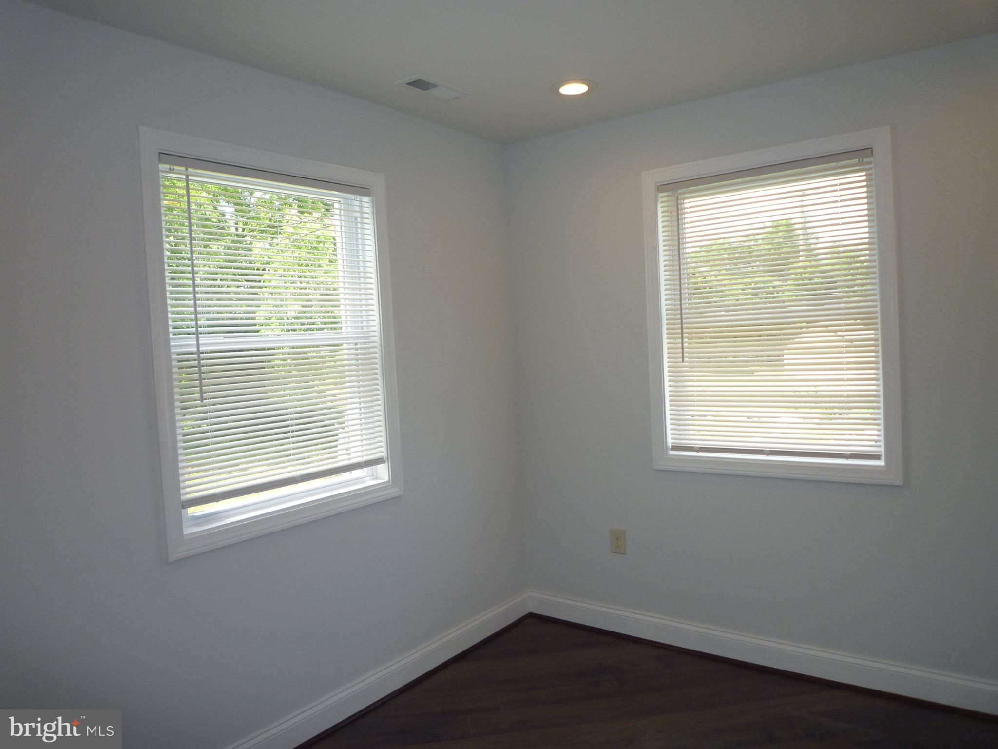 418 Elmwood Road Baltimore, MD 21206 - Photo 37 of 56 Gallery Image 37