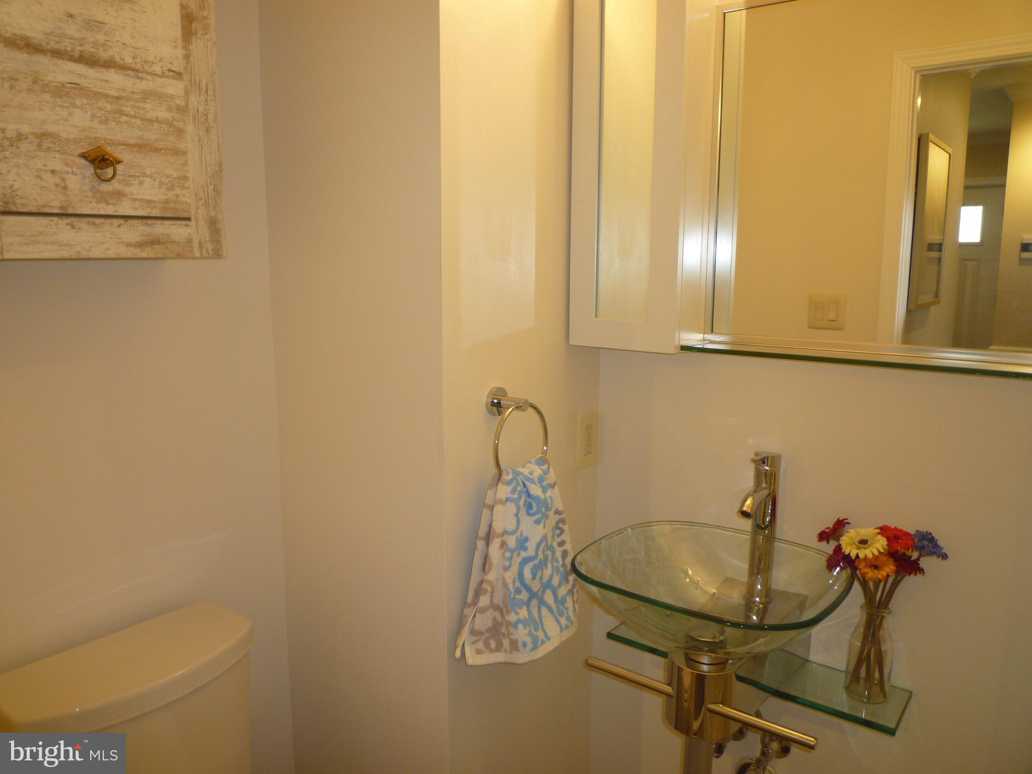 418 Elmwood Road Baltimore, MD 21206 - Photo 38 of 56 Gallery Image 38