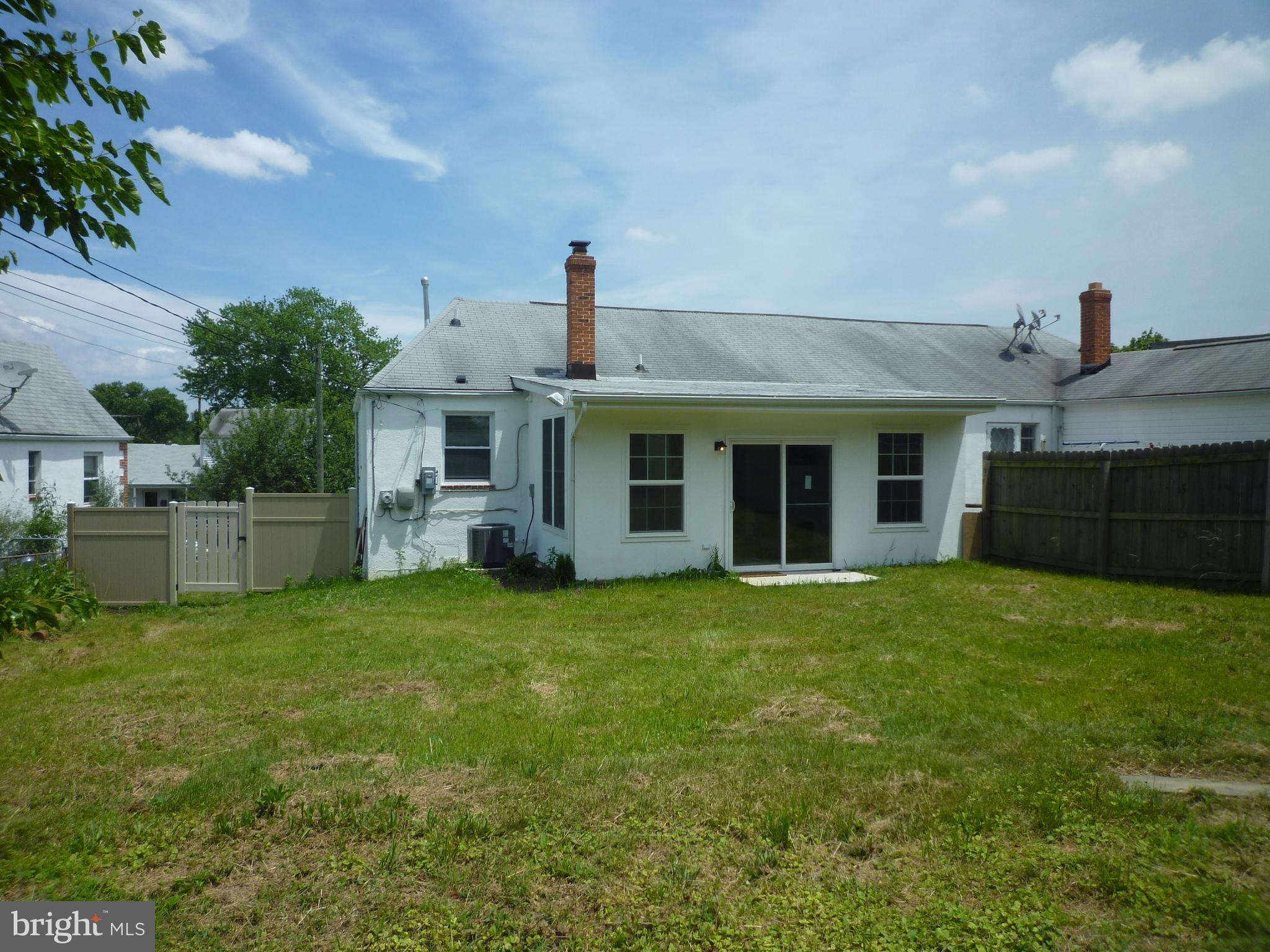 418 Elmwood Road Baltimore, MD 21206 - Photo 9 of 56 Gallery Image 9