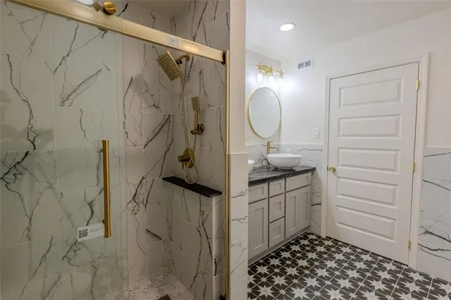 $398,000 | 194 Live Oak Street, Mandeville, LA 70448